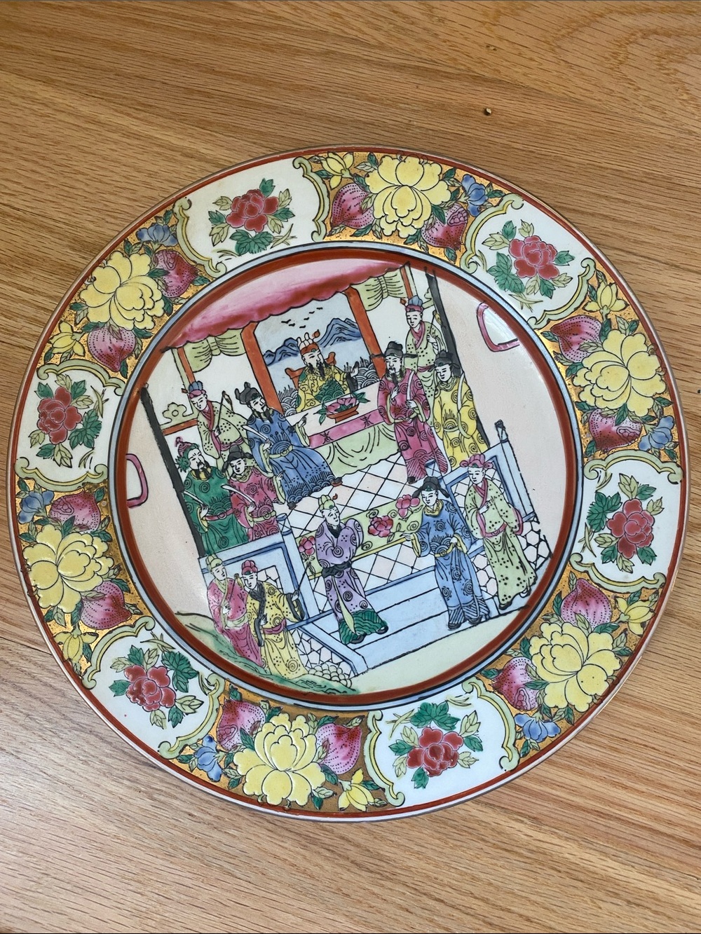 Vintage 10" Macau Chinese Porcelain Decorative Plate Court Scene Famille Rose
